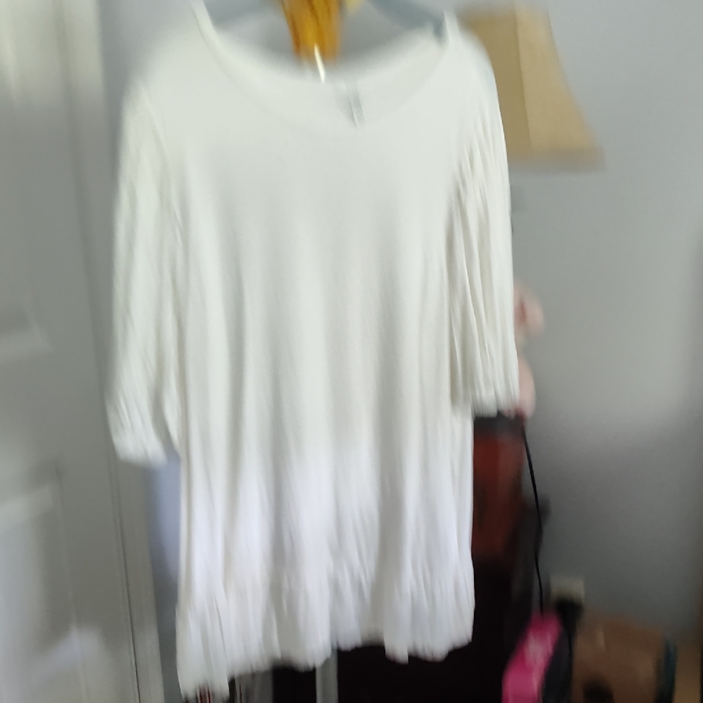 crown & ivy White Blouse